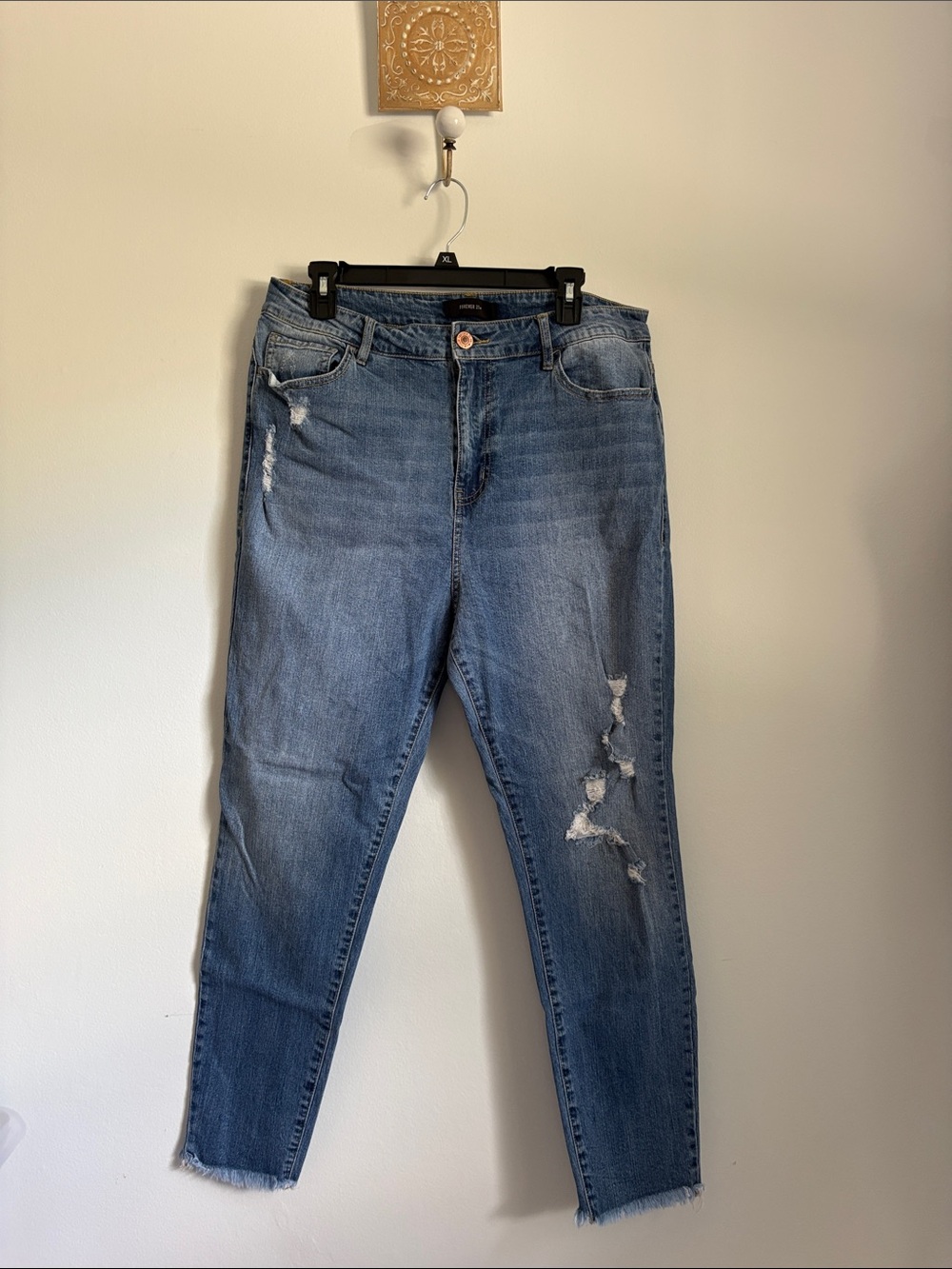 Forever 21 Women's Light Blue Skinny Distressed Jeans